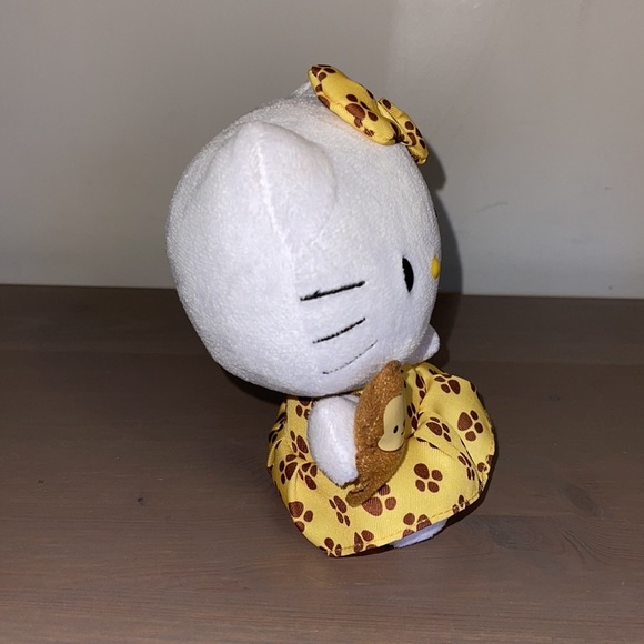 Sanrio Hello Kitty Safari Plush Stuffie - Picture 5 of 8